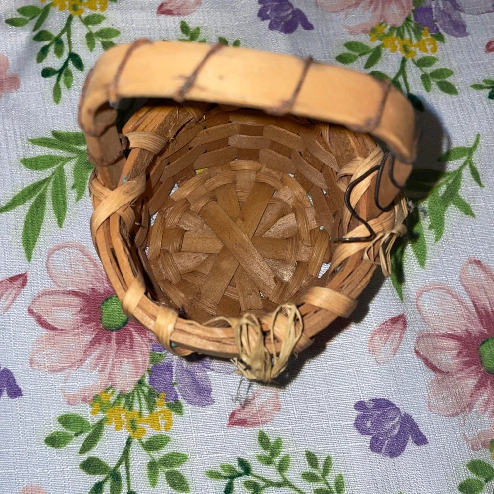 Unbranded handcrafted miniature